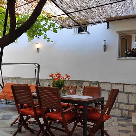 Holiday House Nono Sumartin Buitenkant foto