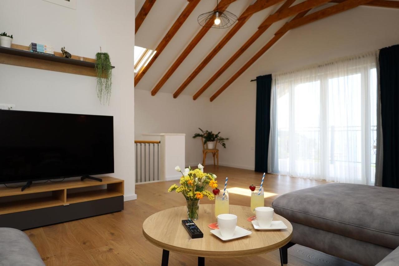 Holiday House Nono Sumartin Buitenkant foto