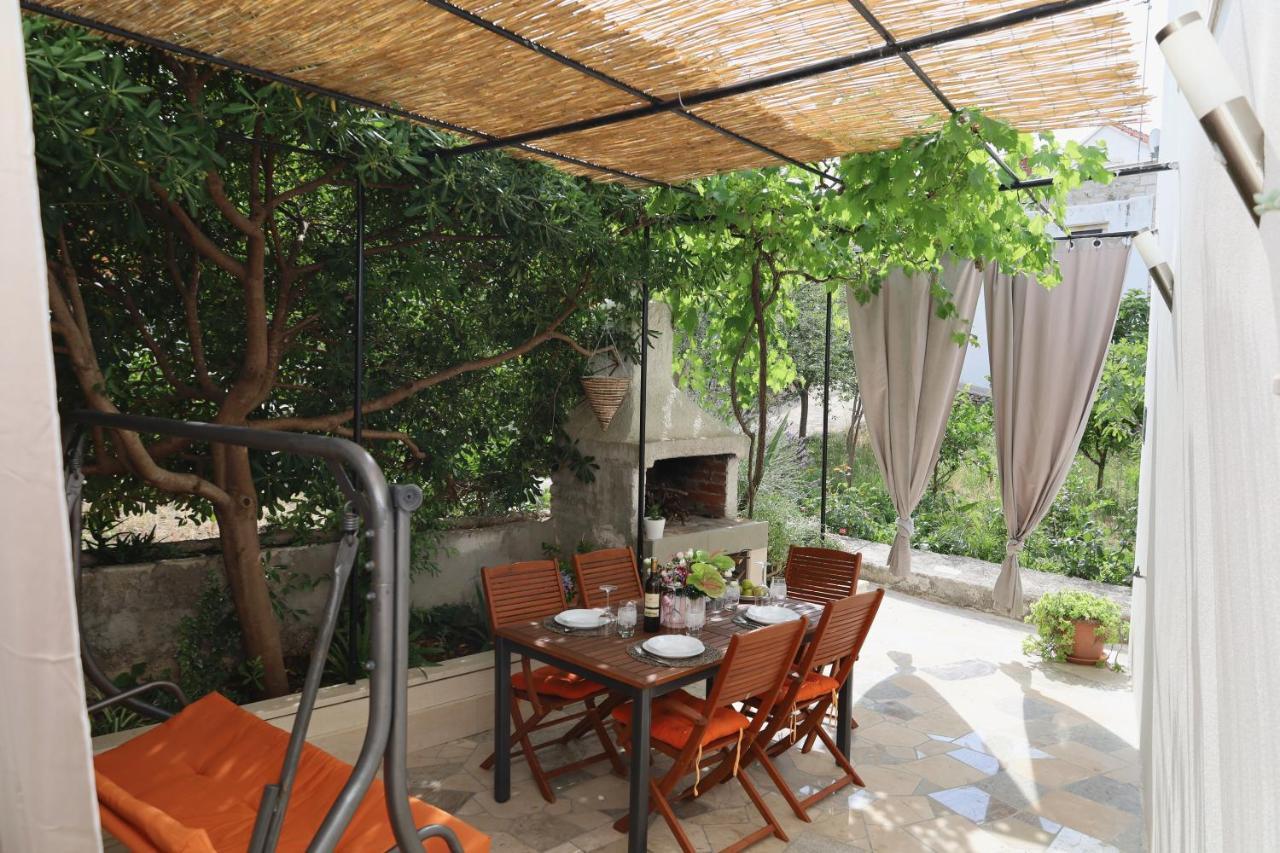 Holiday House Nono Sumartin Buitenkant foto